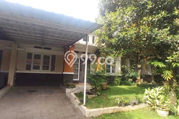 Rumah Sewa Bandung LT 189m2 LB 100m2 Kawasan Kota Baru Parahyangan Rumah Sewa Bandung LT 189m2 LB 100m2 Kawasan Kota Baru Parahyangan