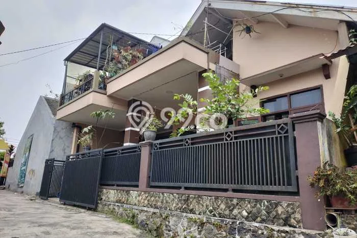 Rumah Modern Minimalis 4 Kamar Siap Huni di Cileunyi Rumah Modern Minimalis 4 Kamar Siap Huni di Cileunyi