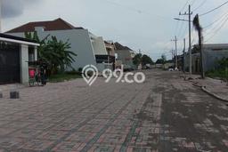 Kavling Tanah untuk Dijual di Semolowaru, Surabaya, Luas 300m2 Kavling Tanah untuk Dijual di Semolowaru, Surabaya, Luas 300m2