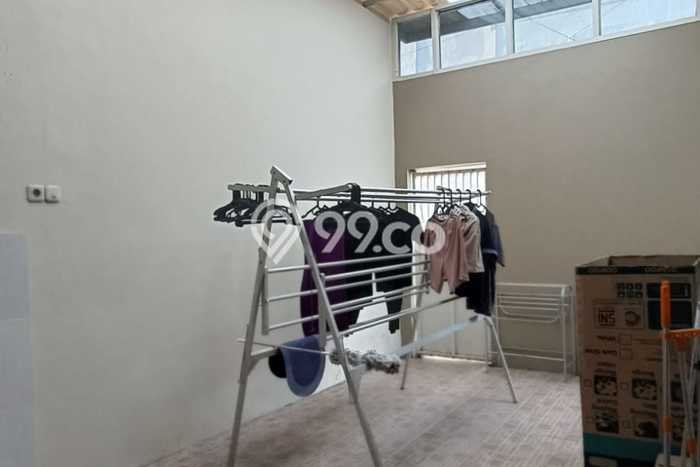 Dijual Hunian Rumah Terawat 4 KT di Manyar, Surabaya Dijual Hunian Rumah Terawat 4 KT di Manyar, Surabaya