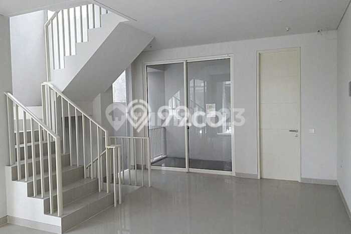 Rumah 4 KT 4 KM di Area Premium , Surabaya Rumah 4 KT 4 KM di Area Premium , Surabaya