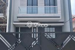 Ready to Use! Premium House LT 120m2 Desain Modern di Manyar Ready to Use! Premium House LT 120m2 Desain Modern di Manyar