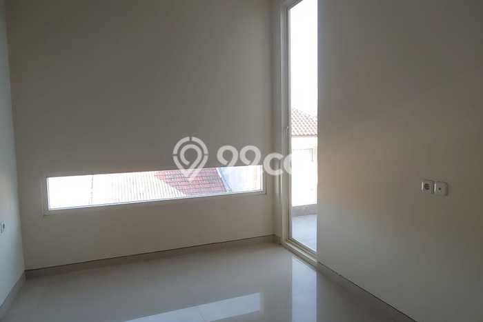 KESEMPATAN TERBAIK! Bisa KPR Rumah Modern di , Surabaya, LT 78m2m² Bangunan 200m2m² KESEMPATAN TERBAIK! Bisa KPR Rumah Modern di , Surabaya, LT 78m2m² Bangunan 200m2m²