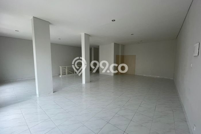 Unit Ruko Dijual di Tangerang LT 81m2 & LB 162m2 Unit Ruko Dijual di Tangerang LT 81m2 & LB 162m2