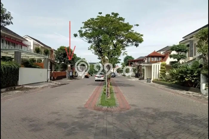 Rumah Mewah Dijual LT 253m2 di Gayungan, Surabaya Rumah Mewah Dijual LT 253m2 di Gayungan, Surabaya