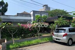 Dijual Rumah Premium dengan Fasilitas Sekitar Komplit di Tenggilis Mejoyo, Surabaya Dijual Rumah Premium dengan Fasilitas Sekitar Komplit di Tenggilis Mejoyo, Surabaya