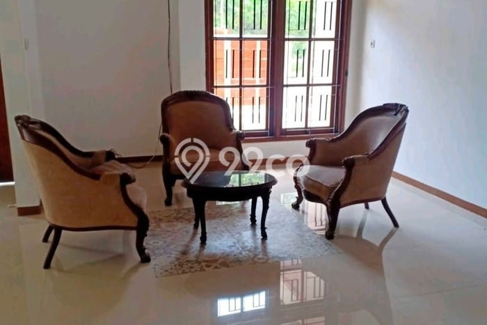 Dijual Hunian Mewah dengan Fasilitas Sekitar Lengkap di Tenggilis Mejoyo, Surabaya Dijual Hunian Mewah dengan Fasilitas Sekitar Lengkap di Tenggilis Mejoyo, Surabaya