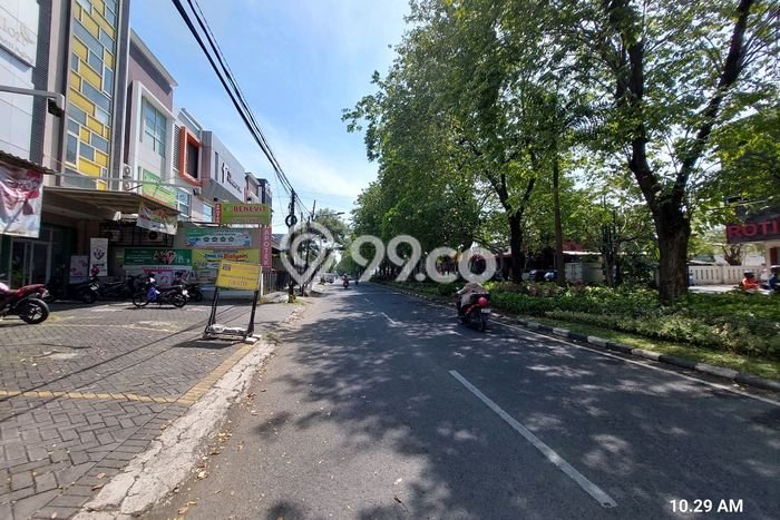 Lokasi Strategis! Dijual Ruko Bisnis di Rungkut, Surabaya Kondisi Bagus Lokasi Strategis! Dijual Ruko Bisnis di Rungkut, Surabaya Kondisi Bagus