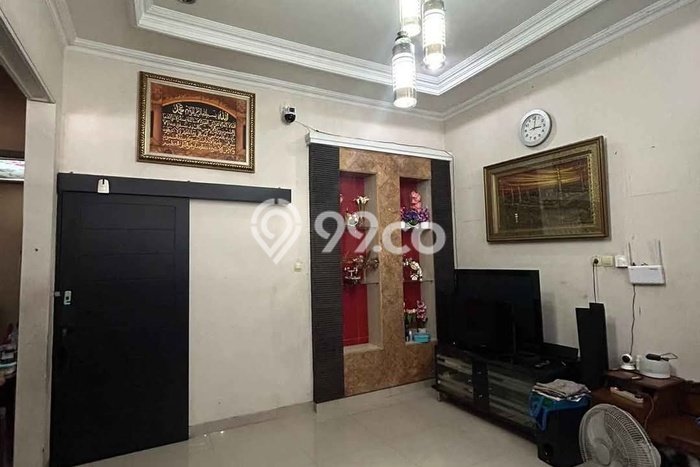 Rumah Terawat 5 KT 4 KM di Kawasan Komersial Sidoarjo, Sidoarjo Rumah Terawat 5 KT 4 KM di Kawasan Komersial Sidoarjo, Sidoarjo