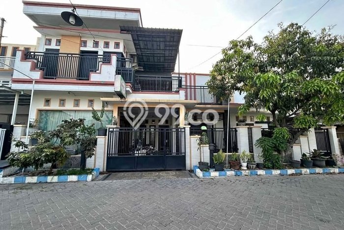 Rumah Terawat 5 KT 4 KM di Kawasan Komersial Sidoarjo, Sidoarjo Rumah Terawat 5 KT 4 KM di Kawasan Komersial Sidoarjo, Sidoarjo