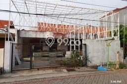 Rumah di Rungkut, Surabaya, Luas 200m2m² Bangunan 155m2m² - INVESTASI TERBAIK! Rumah di Rungkut, Surabaya, Luas 200m2m² Bangunan 155m2m² - INVESTASI TERBAIK!