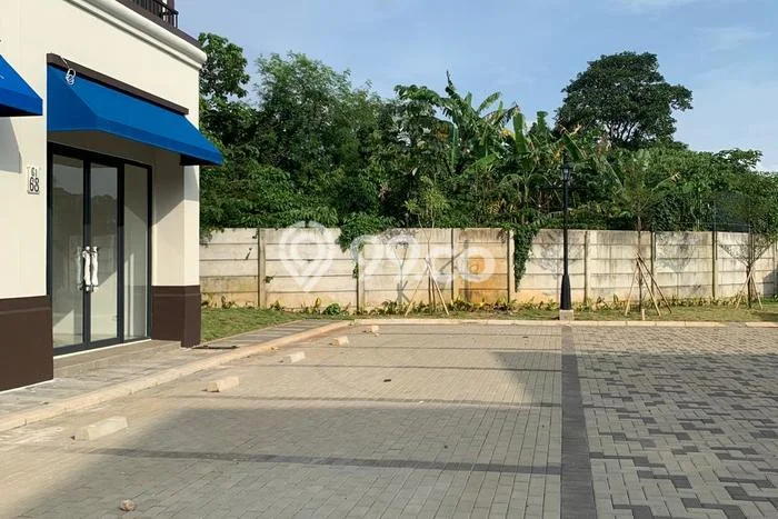 Ruko disewakan di Cisauk Tangerang dengan luas bangunan 92m2 Ruko disewakan di Cisauk Tangerang dengan luas bangunan 92m2
