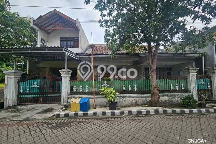 Jual Rumah Favorit Siap Huni LB 180m2 di Rungkut, Surabaya Jual Rumah Favorit Siap Huni LB 180m2 di Rungkut, Surabaya