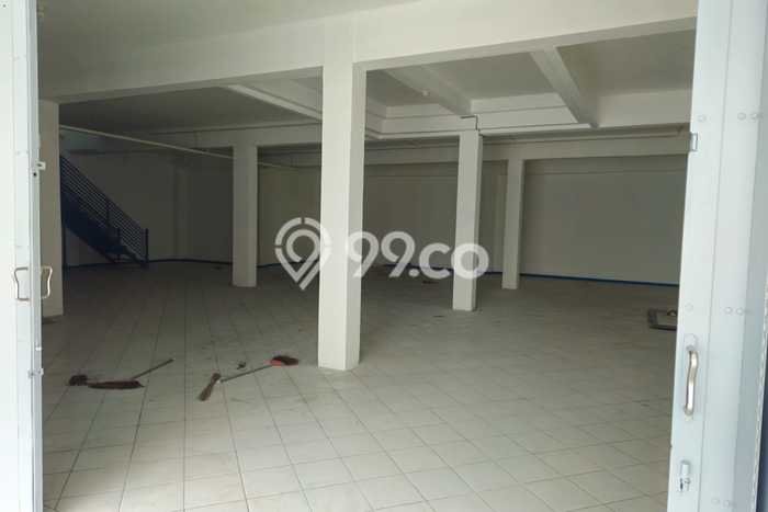 KAWASAN KOMERSIAL! Ruko Disewakan Kawasan Mojokerto, Luas 650m², Lokasi Strategis KAWASAN KOMERSIAL! Ruko Disewakan Kawasan Mojokerto, Luas 650m², Lokasi Strategis