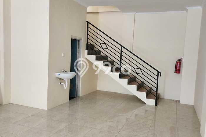 Ruko Dijual di Prime Area Badung Luas 210m2 Ruko Dijual di Prime Area Badung Luas 210m2