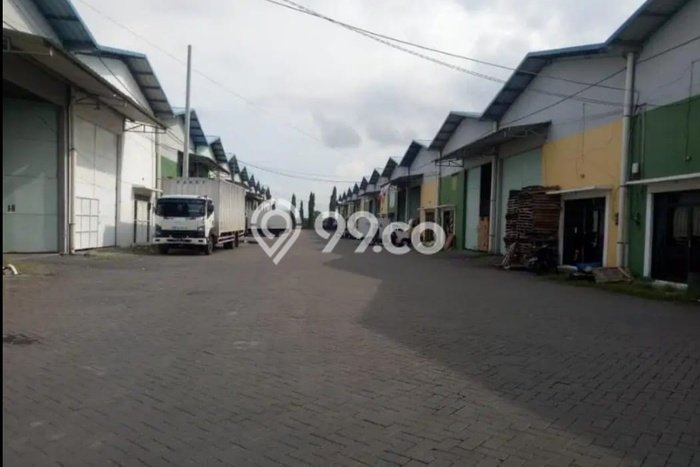 Gudang Strategis Kawasan Sedati, Luas 762m², Lokasi Bisnis, Ramai Gudang Strategis Kawasan Sedati, Luas 762m², Lokasi Bisnis, Ramai