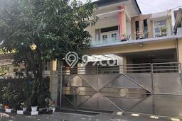 Rumah Lokasi Strategis di Babatan, Surabaya, Luas 237m² Bangunan 380m² Rumah Lokasi Strategis di Babatan, Surabaya, Luas 237m² Bangunan 380m²