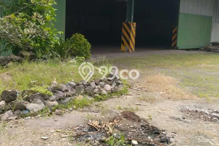 Gudang Strategis di Balongbendo, Luas 800m², Jalan Utama, Tingkat Keramaian Tinggi Gudang Strategis di Balongbendo, Luas 800m², Jalan Utama, Tingkat Keramaian Tinggi