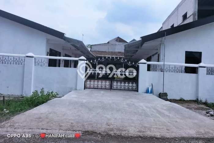Jual Rumah Favorit Siap Huni LB 200m2 di Sidoarjo, Sidoarjo Jual Rumah Favorit Siap Huni LB 200m2 di Sidoarjo, Sidoarjo