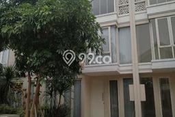 Rumah dengan Lokasi Strategis 3 KT di Pakuwon City, Surabaya Rumah dengan Lokasi Strategis 3 KT di Pakuwon City, Surabaya
