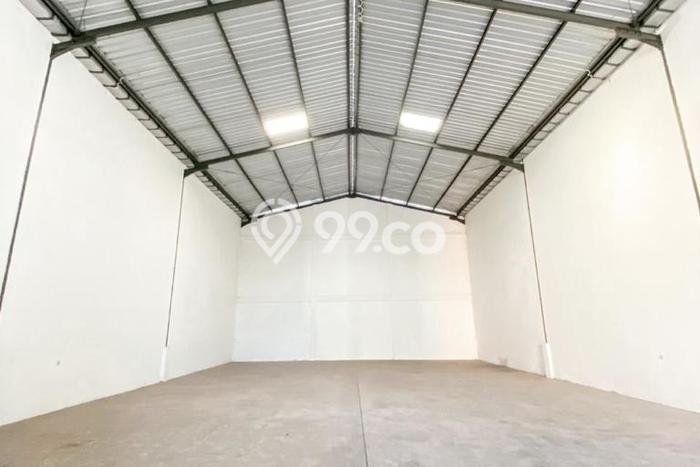 Gudang Dijual di Benowo LT 300m2, LB 300m2 Solusi Investasi Cerdas Gudang Dijual di Benowo LT 300m2, LB 300m2 Solusi Investasi Cerdas