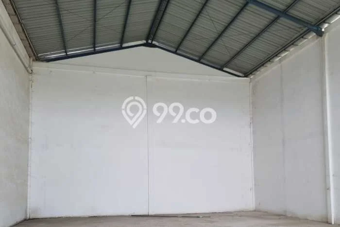 LOKASI PREMIUM! Gudang Area Bisnis di Gedangan, Luas 216m², Siap Operasional LOKASI PREMIUM! Gudang Area Bisnis di Gedangan, Luas 216m², Siap Operasional