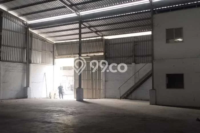 Unit Gudang Paling Strategis di Waru Sidoarjo dengan LB 360m2 Unit Gudang Paling Strategis di Waru Sidoarjo dengan LB 360m2