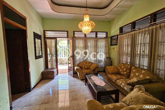 For Sale Rumah 6 Kamar Lokasi Strategis Nyaman dan Strategis di Waru For Sale Rumah 6 Kamar Lokasi Strategis Nyaman dan Strategis di Waru
