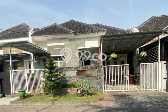 Jual Rumah Bagus Siap Huni LB 96m2 di Menganti, Gresik Jual Rumah Bagus Siap Huni LB 96m2 di Menganti, Gresik
