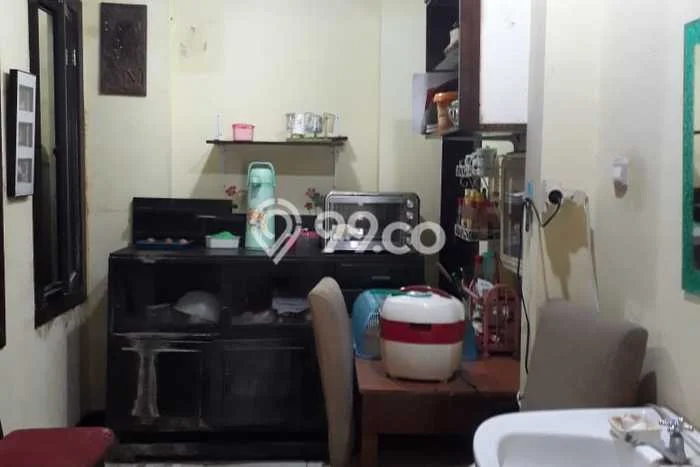 Rumah 6 KT 5 KM Fully Furnished di Lokasi Prestisius Waru, Sidoarjo Rumah 6 KT 5 KM Fully Furnished di Lokasi Prestisius Waru, Sidoarjo