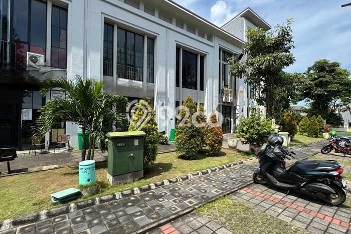 Ruko Komersial Dijual di Lakarsantri Surabaya LT 55m2 & LB 110m2 Ruko Komersial Dijual di Lakarsantri Surabaya LT 55m2 & LB 110m2