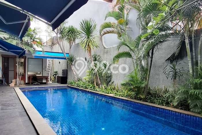 Hunian Modern dengan LT 450m2 & LB 650m2 Dikontrakkan di Mega Kuningan Hunian Modern dengan LT 450m2 & LB 650m2 Dikontrakkan di Mega Kuningan