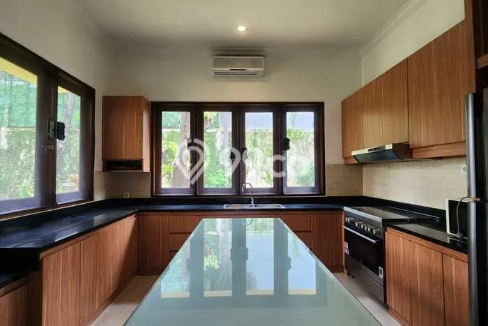 Hunian Minimalis dengan LT 1200m2 & LB 550m2 Dikontrakkan di Pejaten Hunian Minimalis dengan LT 1200m2 & LB 550m2 Dikontrakkan di Pejaten