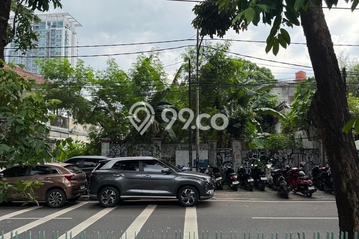 Lahan Kosong Dijual di Kebayoran Baru, Jakarta Selatan, Luas 697m2 Area Strategis Lahan Kosong Dijual di Kebayoran Baru, Jakarta Selatan, Luas 697m2 Area Strategis