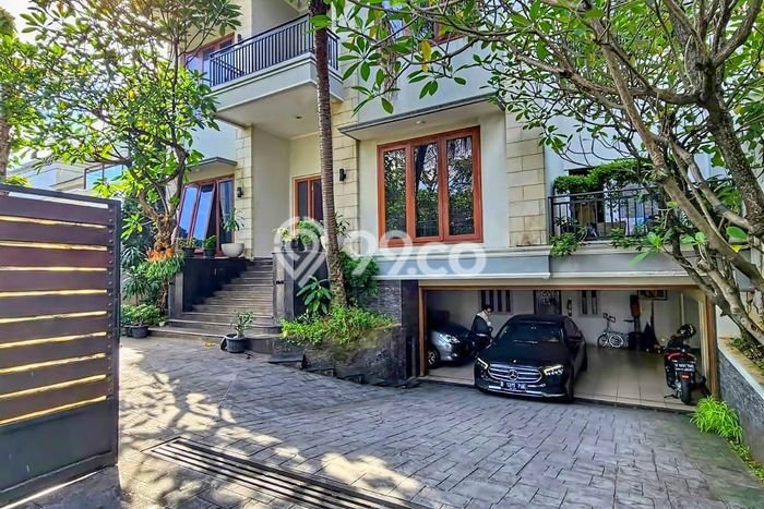 Rumah Eksklusif Siap Huni LT 717m2 di Menteng, Jakarta Pusat Rumah Eksklusif Siap Huni LT 717m2 di Menteng, Jakarta Pusat