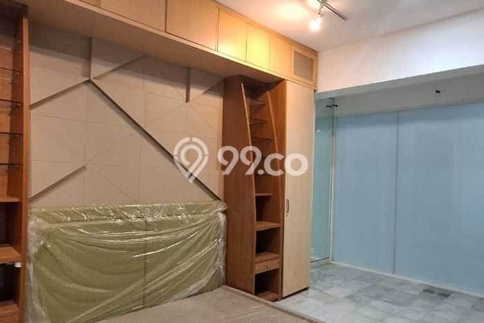 Hunian Modern dengan LT 450m2 & LB 650m2 Dikontrakkan di Mega Kuningan Hunian Modern dengan LT 450m2 & LB 650m2 Dikontrakkan di Mega Kuningan