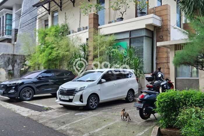 FOR SALE! Komersial di Kebayoran Baru Jakarta Selatan, LT 552m2, LB 614m2 FOR SALE! Komersial di Kebayoran Baru Jakarta Selatan, LT 552m2, LB 614m2