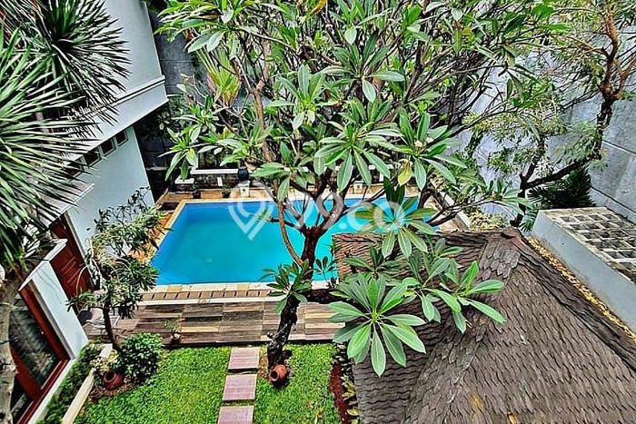 Rumah Eksklusif Siap Huni LT 717m2 di Menteng, Jakarta Pusat Rumah Eksklusif Siap Huni LT 717m2 di Menteng, Jakarta Pusat
