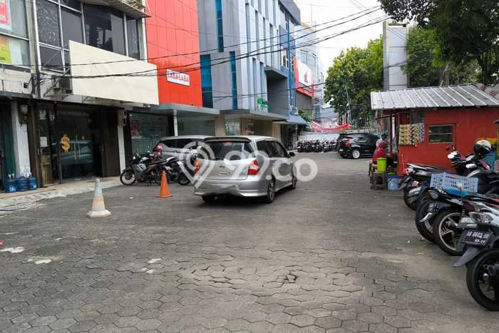 Ruko Dijual Lokasi Stratagis di Mampang Prapatan Jakarta Selatan Cocok untuk Bisnis Ruko Dijual Lokasi Stratagis di Mampang Prapatan Jakarta Selatan Cocok untuk Bisnis