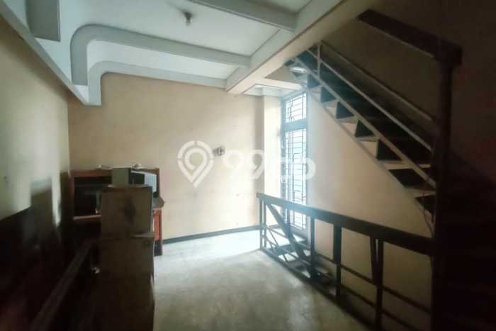 AREA BISNIS! Ruko Kawasan Ciateul, Luas 179m2m², Mainroad, Strategis AREA BISNIS! Ruko Kawasan Ciateul, Luas 179m2m², Mainroad, Strategis
