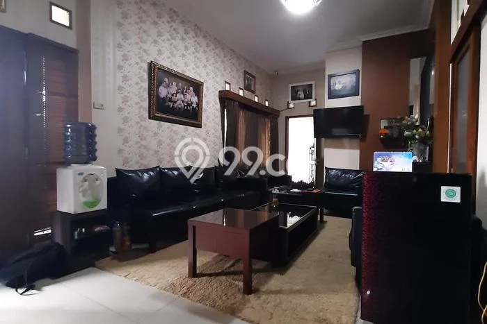 Unit Kost Dijual di Regol dengan 13 Kamar Tidur & Luas Bangunan 950m2 Unit Kost Dijual di Regol dengan 13 Kamar Tidur & Luas Bangunan 950m2