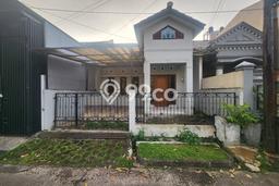 Dijual Rumah Eksklusif 2 KT di Taman Holis Indah, Bandung Dijual Rumah Eksklusif 2 KT di Taman Holis Indah, Bandung