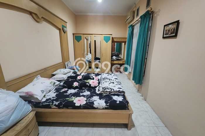 Rumah Luas Asri 3 KT Siap Huni di Taman Kopo Indah Bandung Rumah Luas Asri 3 KT Siap Huni di Taman Kopo Indah Bandung