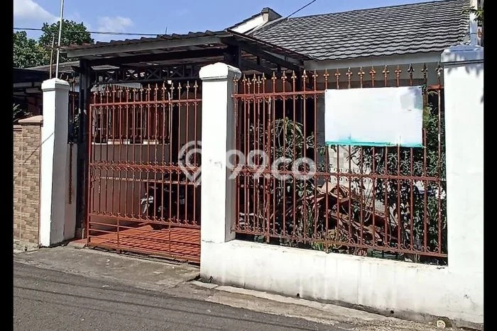 HARGA SPESIAL! Rumah di Turangga, Dekat Pusat Kota, 2 KM, Luas 130m² Bangunan 100m² HARGA SPESIAL! Rumah di Turangga, Dekat Pusat Kota, 2 KM, Luas 130m² Bangunan 100m²