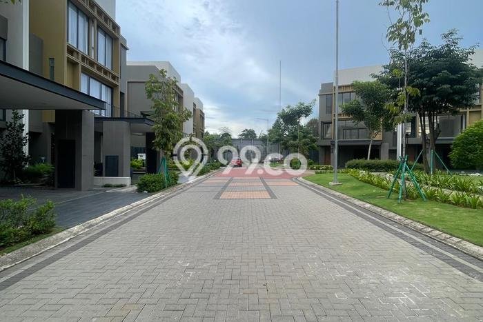 Rumah Elit LB 398m2 Siap Huni Desain Elegan di BSD, Tangerang Rumah Elit LB 398m2 Siap Huni Desain Elegan di BSD, Tangerang