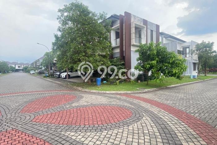 Ready to Use! Luxury House LT 160m2 Desain Elegan di BSD Ready to Use! Luxury House LT 160m2 Desain Elegan di BSD