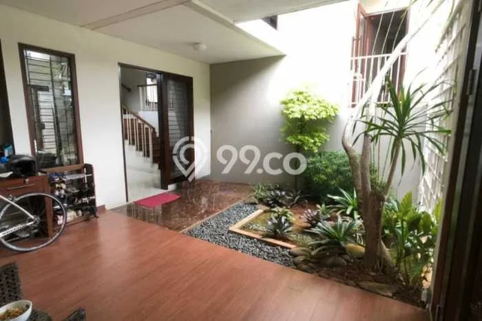 Rumah Mewah Siap Huni LT 335m2 di BSD, Tangerang Selatan Rumah Mewah Siap Huni LT 335m2 di BSD, Tangerang Selatan