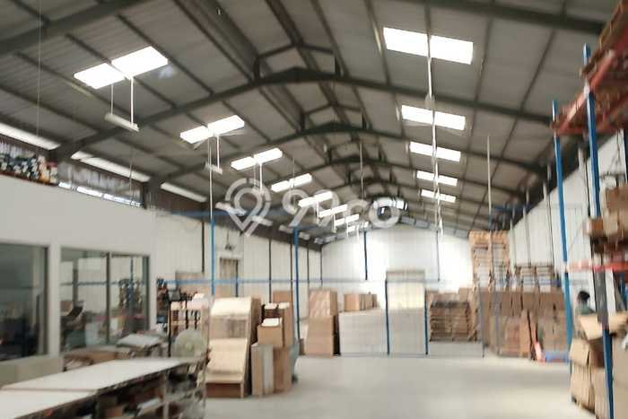 Disewakan Gudang di Kawasan Ramai Cikokol Luas 1800m2 Disewakan Gudang di Kawasan Ramai Cikokol Luas 1800m2