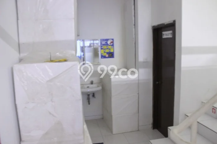 KAWASAN PREMIUM! Ruko di , Luas 247m2m², Pusat Bisnis KAWASAN PREMIUM! Ruko di , Luas 247m2m², Pusat Bisnis