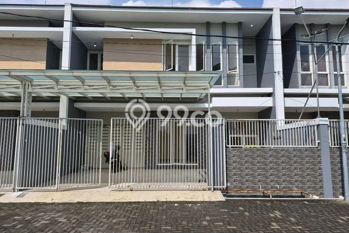 Disewakan Rumah Harga Terjangkau di Mayjen Sungkono Surabaya dengan 4 KT Disewakan Rumah Harga Terjangkau di Mayjen Sungkono Surabaya dengan 4 KT